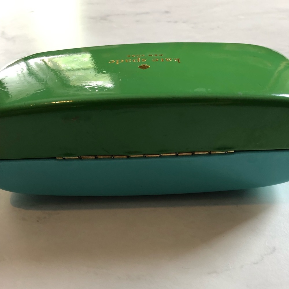 Kate Spade sunglasses case. - Picture 7 of 7